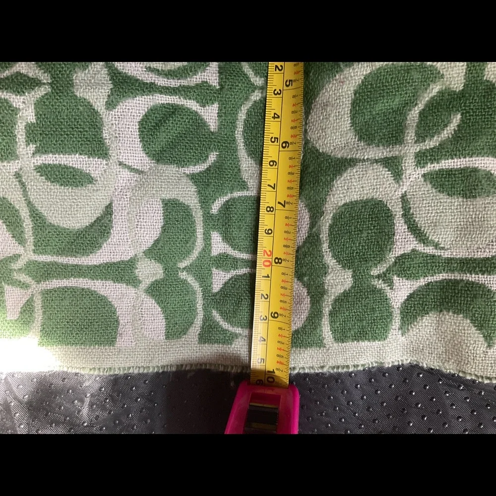 “COACH” Reversible Green and White Logo Fringed Scarf. - Picture 14 of 15